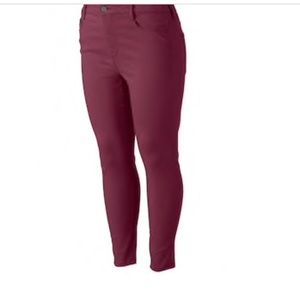 Maroon jegging jeans